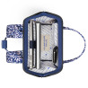Sac à Dos Sameiro Sanctuary Small de Cabaïa. La collection Adventurer en mode bleu et motifs blanc