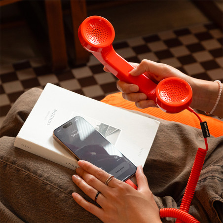 Pop Phone Red Alarme de Native Union - accessoire connecté en port  USB C - Design  et vintage