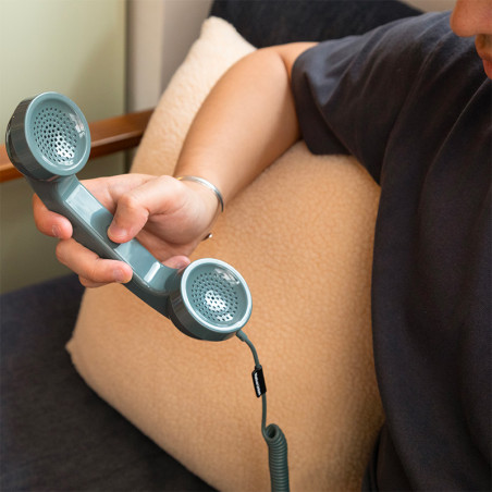 Pop Phone Salte Green de Native Union - accessoire connecté en port  USB C - Design  et vintage