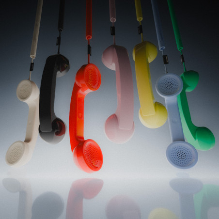 Pop Phone de Native Union - l'accessoire connecté en port  USB C toujours plus Design  et vintage