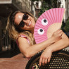 Éventail Fisura "PINL EYES" : design original, parfait pour les vacances et événements estivaux.