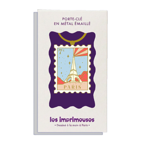 Une balade sous le ciel lumineux de Paris et de sa tour. Ce porte-clés capture toute la magie des journées parisiennes.