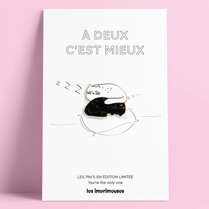 Pin’s des Chats Noir et Blanc en duo félin tendre et plein de complicité.