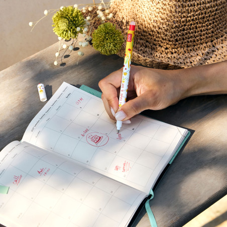 Stylo Erasable Legami Poule – Plume fluide, correction instantanée et design irrésistiblement ludique