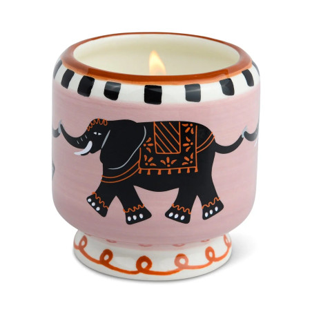 Bougie A Dopo Tobacco & Vanilla Paddywax avec motif éléphant sur pot en céramique peint. Paddywax