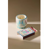 Bougie parfumée Linen & Orris A Dopo Paddywax avec motif félins bleus et fleurs. Paddywax